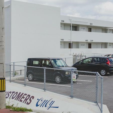 Hideout Okinawa Uruma Exterior foto