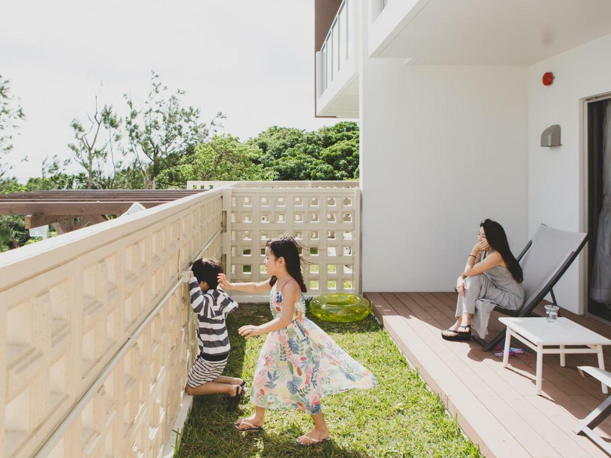 Hideout Okinawa Uruma Exterior foto